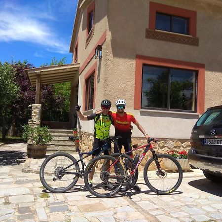 Casa Rural Las Tuyas En Segovia Palazuelos de Eresma Екстериор снимка