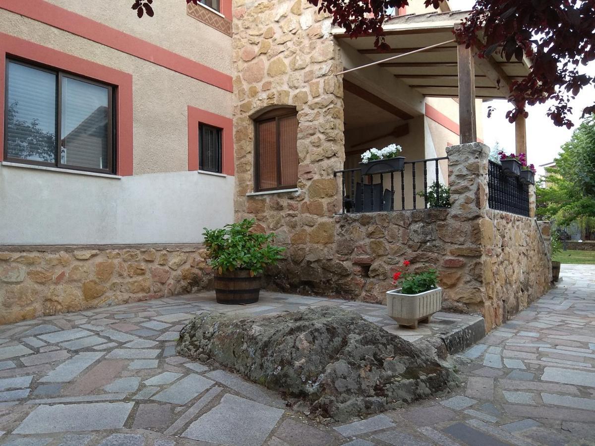 Casa Rural Las Tuyas En Segovia Palazuelos de Eresma Екстериор снимка