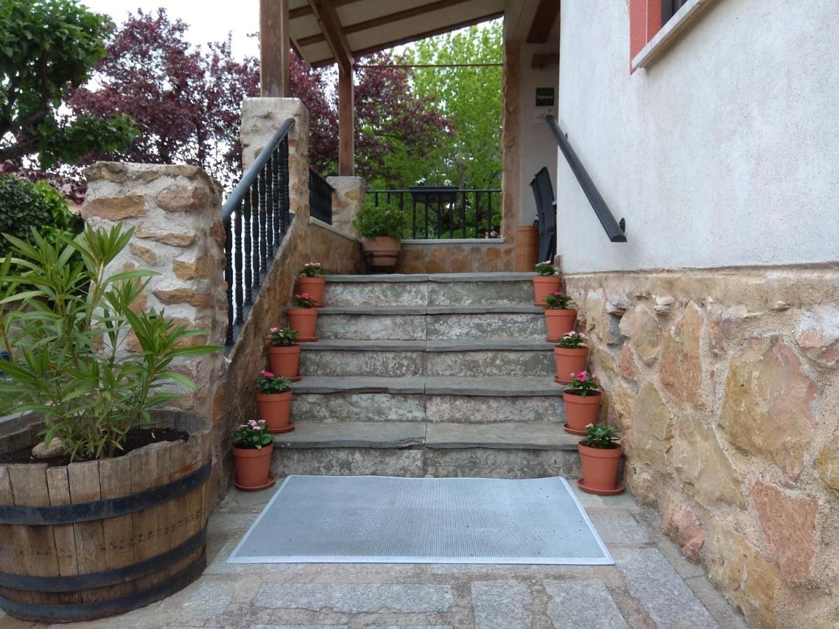 Casa Rural Las Tuyas En Segovia Palazuelos de Eresma Екстериор снимка
